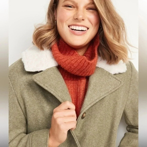 Old‎ Navy Soft-Brushed Sherpa-Trim Jacket - Picture 4 of 11